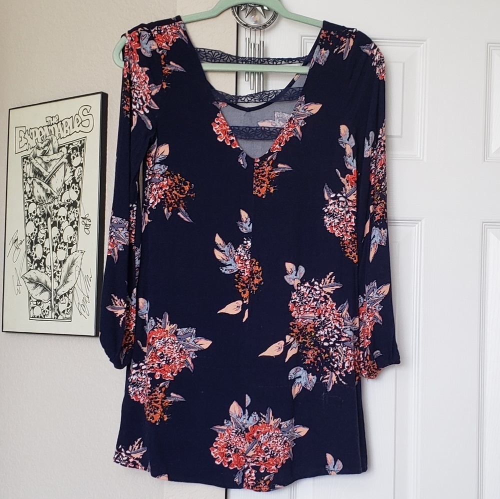 Floral Pattern Dress - Picture 3 of 6